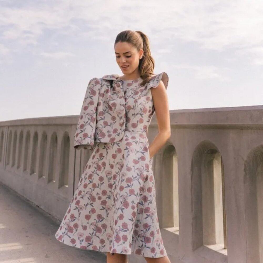 Gal Meets Glam Lola Dancing Daisy Floral Jacquard Dress